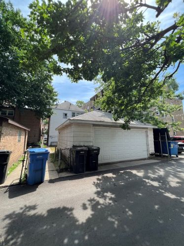 4918 Spaulding Ave, Chicago IL 60624-3330 exterior