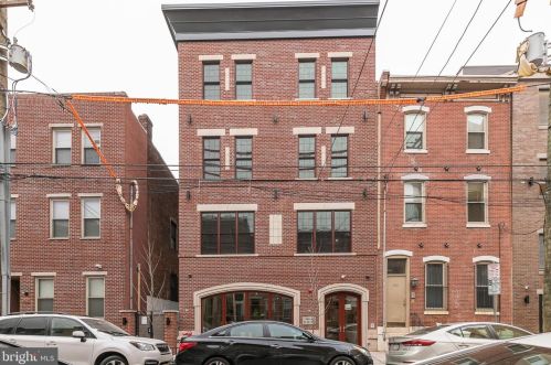752 16th St, Philadelphia PA 19130-2924 exterior
