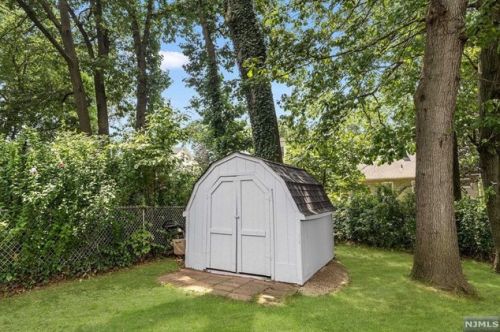 54 Passaic Ave, Hasbrouck Heights NJ 07604-2437 exterior