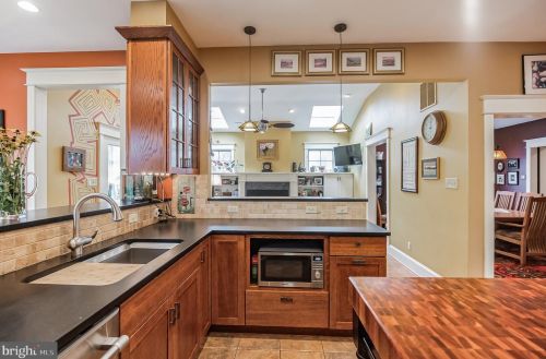 124 Smt Ave, Tavistock NJ 08033-3315 exterior