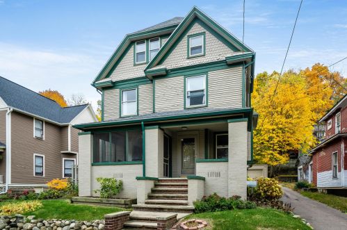 910 Davis St, Kalamazoo MI 49008-1195 exterior