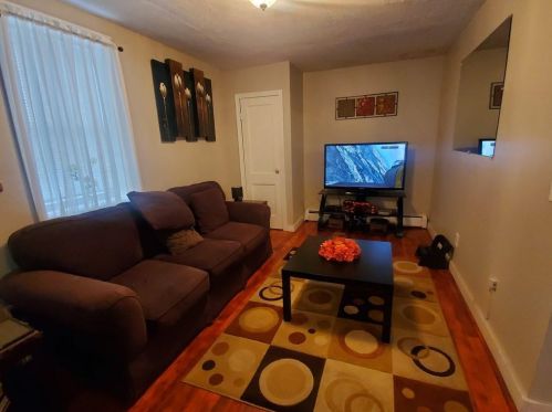 272 Smith St, Providence RI 02911-3307 exterior