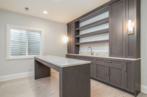 642 Hillside Ave, Elmhurst IL 60126-4247 exterior