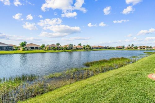 9859 Carrotwood Cir, Fort Pierce FL  34987-2478 exterior