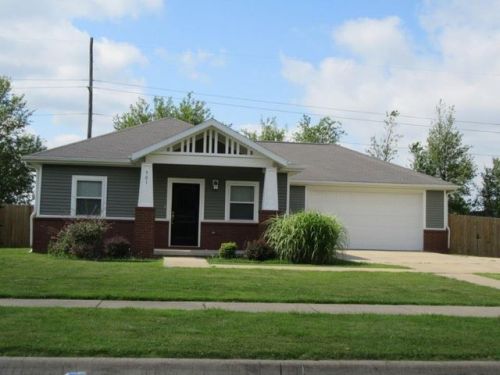 501 Lucian Ln, Springdale, AR 72764-5009