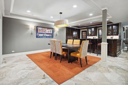 832 Colfax Ave, Elmhurst IL 60126-4535 exterior