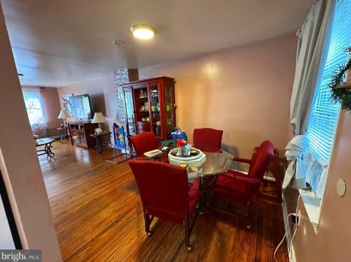 2817 Thompson St, Camden NJ 08105-1337 exterior