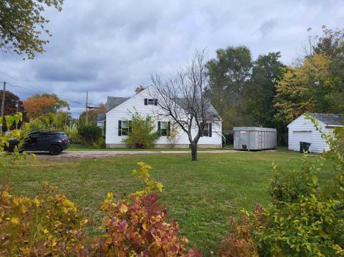 965 Hackley Ave, Meskegon, MI 49444-0012