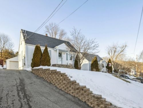 43 Valley View Rd, Rockaway, NJ 07866-2737