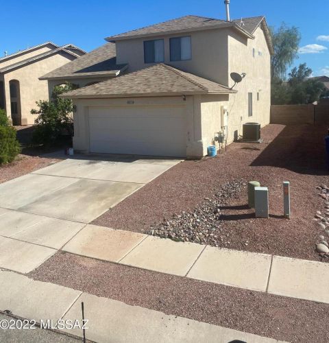 8810 Lions Spring Pl, Tucson, AZ 85747-5658