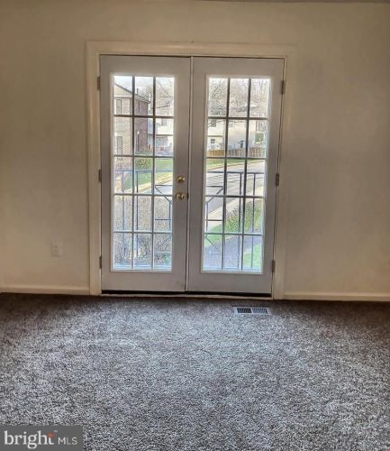 521 Pickwick Village Way, Silver Spring MD  20901-3800 exterior