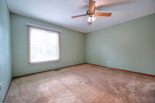 995 Woodlane Dr, Rochester MI 48307-4254 exterior