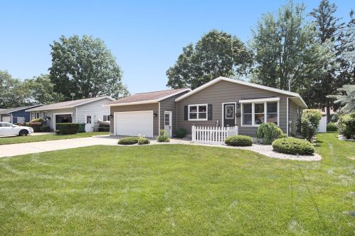 2405 Marquard Ave, Meskegon, MI 49445-3230