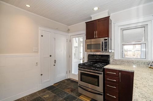 1137 Moorlands Dr, Saint Louis MO 63117-2151 exterior