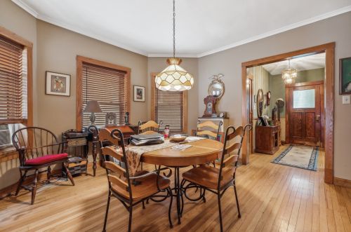 2612 Agatite Ave, Chicago IL 60625-7076 exterior