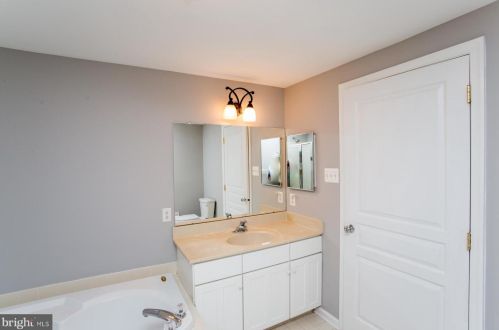 109 Hartman Rd, Pottstown PA 19465-7573 exterior