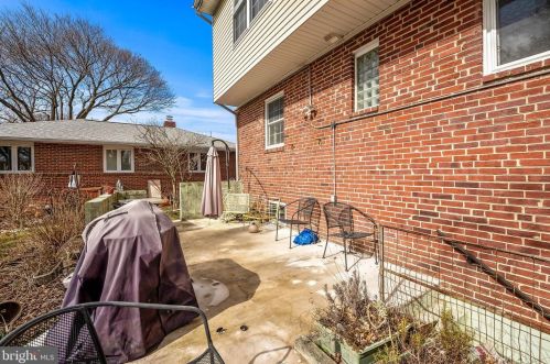 2416 Eccleston St, Silver Spring MD 20902-4830 exterior