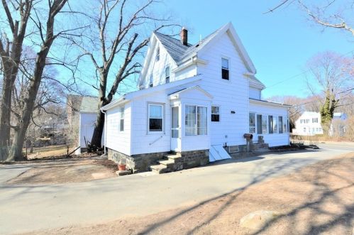 112 Bates Ave, Quincy, MA 02169-1123