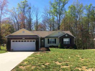 207 Pine Meadows Cir, Hickory, NC 28601-8624