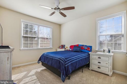 3570 Huntley Manor Ln, Alexandria VA  22306-5111 exterior