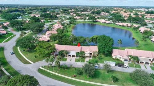 5655 Parkwalk Cir, Boynton Beach FL 33472-2314 exterior