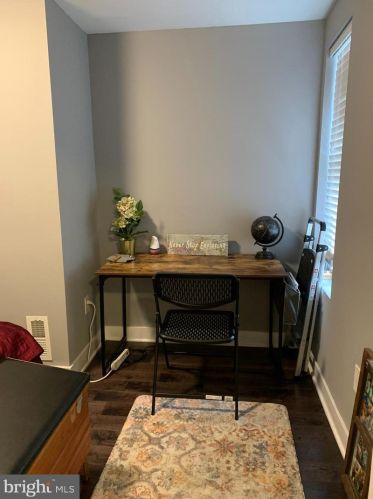 1411 19 St, Philadelphia PA 19146-4655 exterior