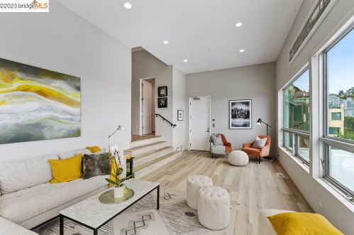 1550 Grand View Dr, Berkeley CA 94705-1637 exterior