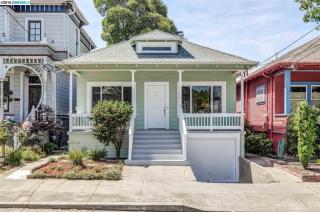 1719 Bay St, Alameda, CA 94501-2203