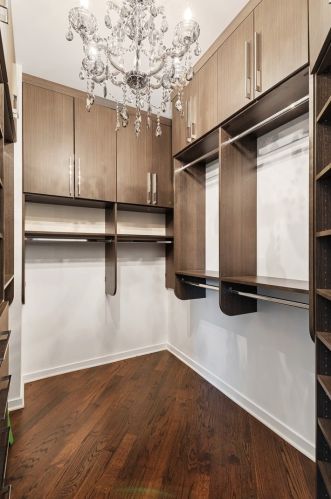 1701 Diversey Pkwy, Chicago IL 60614-1010 exterior