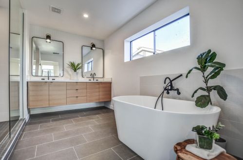 1201 Edgemont Ave, Phoenix AZ 85035-1809 exterior