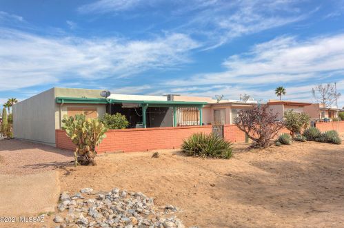 318 Calle Del Chancero, Green Valley AZ 85614-3028 exterior