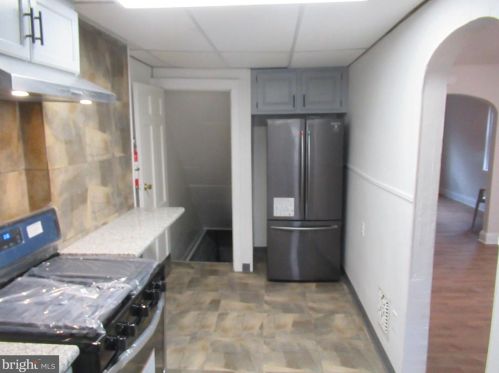 966 Niagara Rd, Camden NJ 08104-2860 exterior