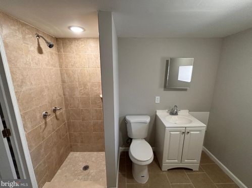 5810 Camac St, Philadelphia PA 19141-4123 exterior