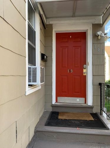 163 Bassett St, New Britain, CT 06051-3418
