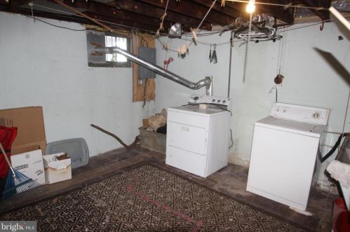 855 14 St, Chester PA 19013-5801 exterior