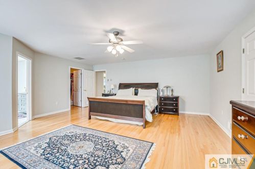 16 Sonia Ct, Edison NJ 08820-4443 exterior