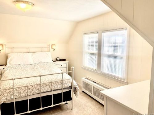 305 Mcclintock St, New Britain CT  06053-2016 exterior