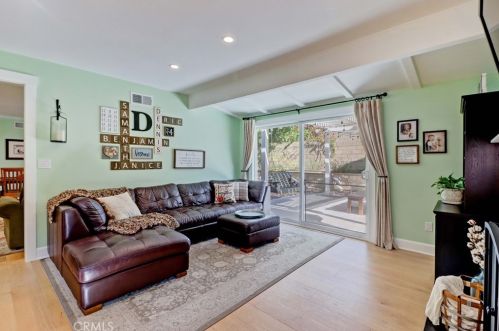 2940 Arlington Ave, Fullerton CA 92835-1923 exterior