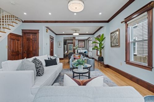 78 Hbr Vw St, Boston MA exterior