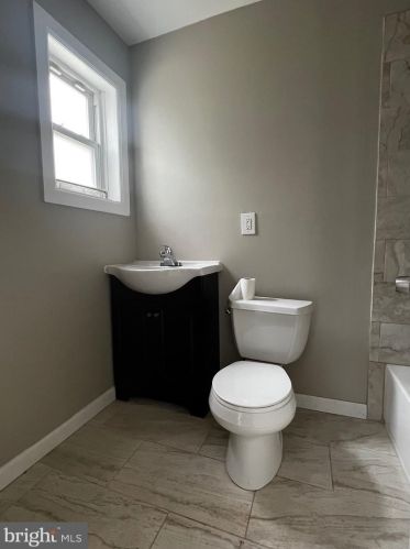 1022 Mechanic St, Camden NJ 08104-1224 exterior