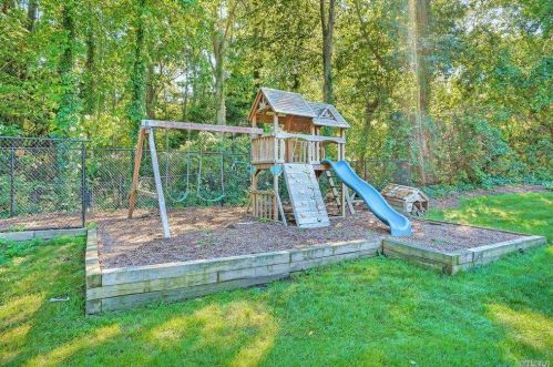 58 Alpine Way, Huntington Station NY 11746-4602 exterior