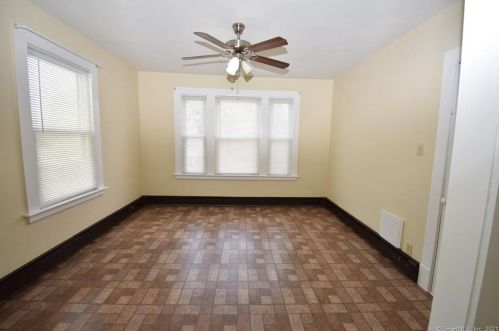 27 Thorniley St, New Britain CT 06051-1639 exterior