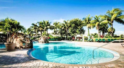 7940 Mahogany Run Ln, Naples FL 34113-1624 exterior