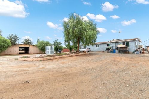 19030 Santa Rosa Mine Rd, Perris CA 92570-7769 exterior