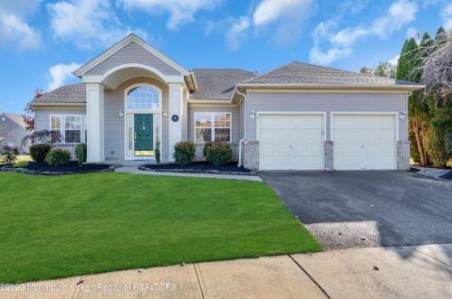 5 Anthony Cir, Lakehurst, NJ 08759-6051