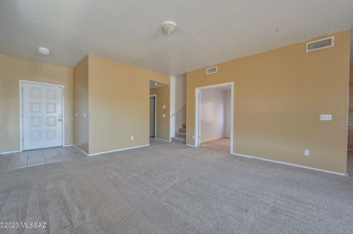 2058 Bellagio Dr, Tucson, AZ 85746-6636