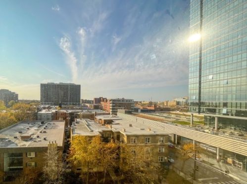 4343 Clarendon Ave, Chicago IL  60613-2698 exterior