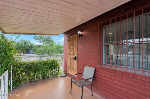 442 Linden St, Tucson AZ  85705-8934 exterior