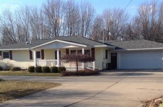 910 Bentley St, Chesaning MI  48616-1406 exterior