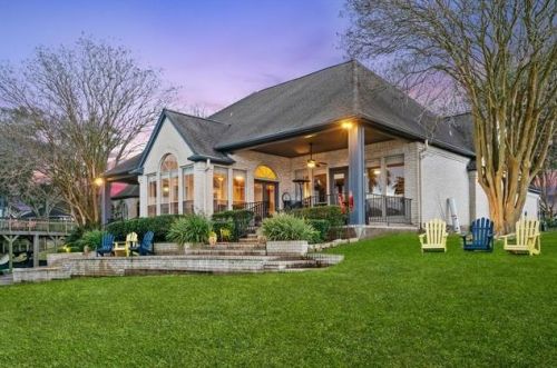 135 April Breeze St, Montgomery TX 77356-5882 exterior